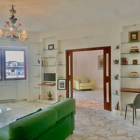 Roof And Sky Sorrento Center Suite Екстер'єр фото